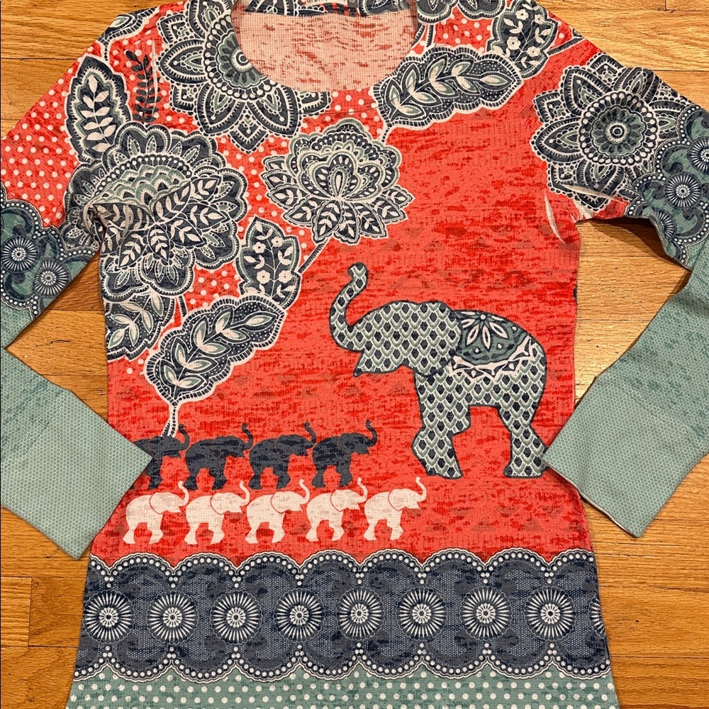 Whimsy Rose Signature Long Sleeve Crew Neck, Size M - Picture 2 of 5